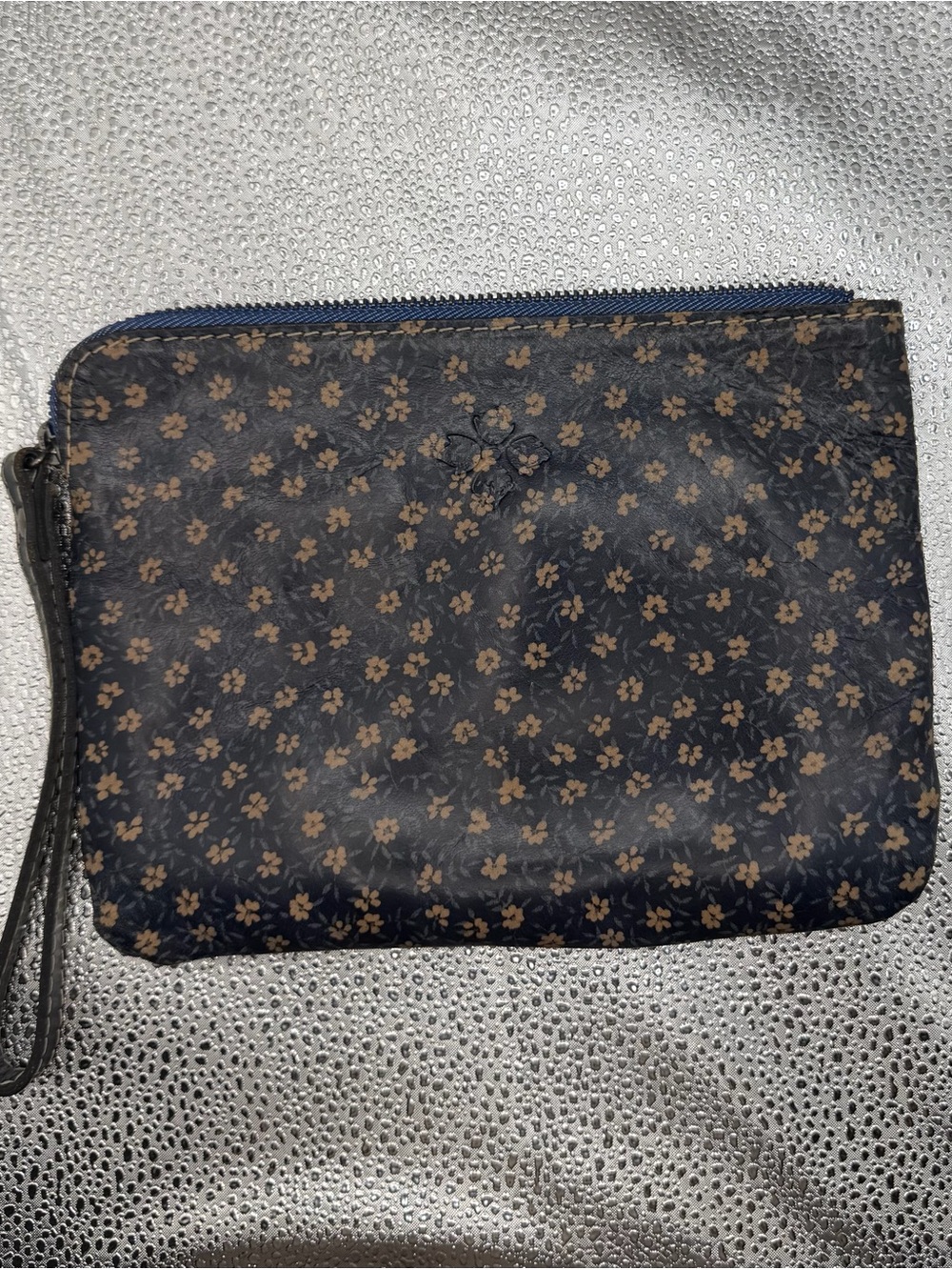 Patricia Nash "Le Fleur Navy" Leather Wristlet – Like New